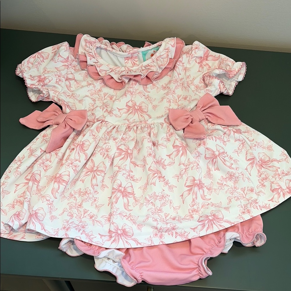 Smocked Flamingo Set